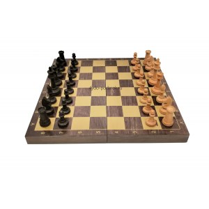 Шахматы Турнирные с фигурами из бука в доске люкс 40