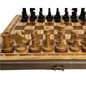 Шахматы Ход Корля махагон 45 с классическими фигурами из бука
