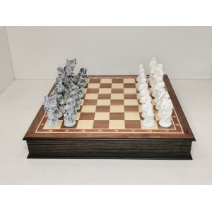 Шахматы деревянные в ларце 45 с фигурами из литьевого мрамора + шашки в подарок