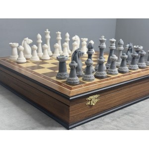 Шахматы подарочные в ларце с фигурами из мрамора