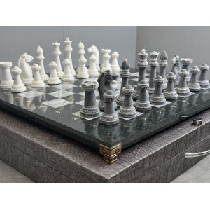 Шахматы из камня подарочные