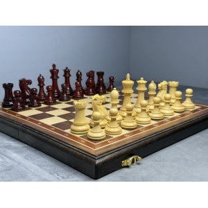 Шахматы подарочные с фигурами из самшита и палисандра